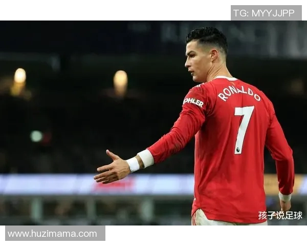 足球场上的黑色传奇谁是长得最黑的足球明星揭秘