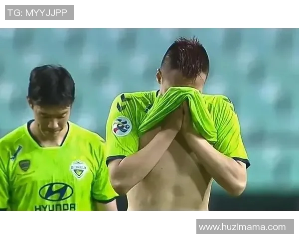 足球明星女友遭遇暴力事件视频曝光引发网友热议与关注